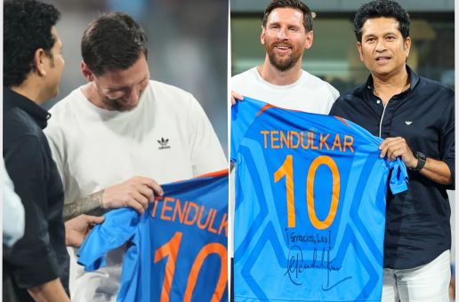 Sachin Tendulkar Gifts Lionel Messi